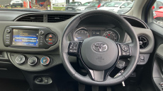 Toyota Yaris 1.5 VVT-i Icon Tech 5dr Petrol Hatchback
